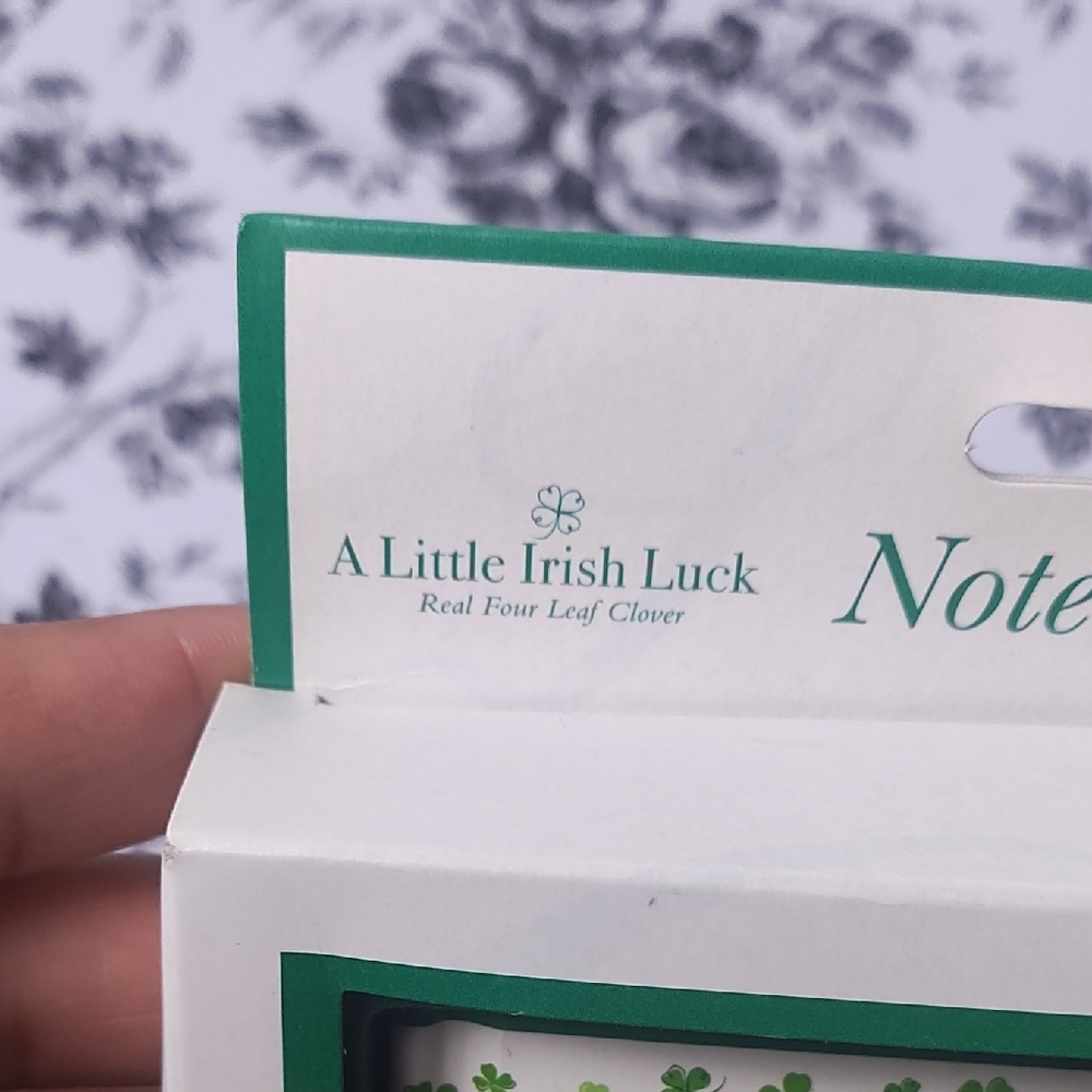 Green Notebook and‎ Pen Set - Picture 4 of 8